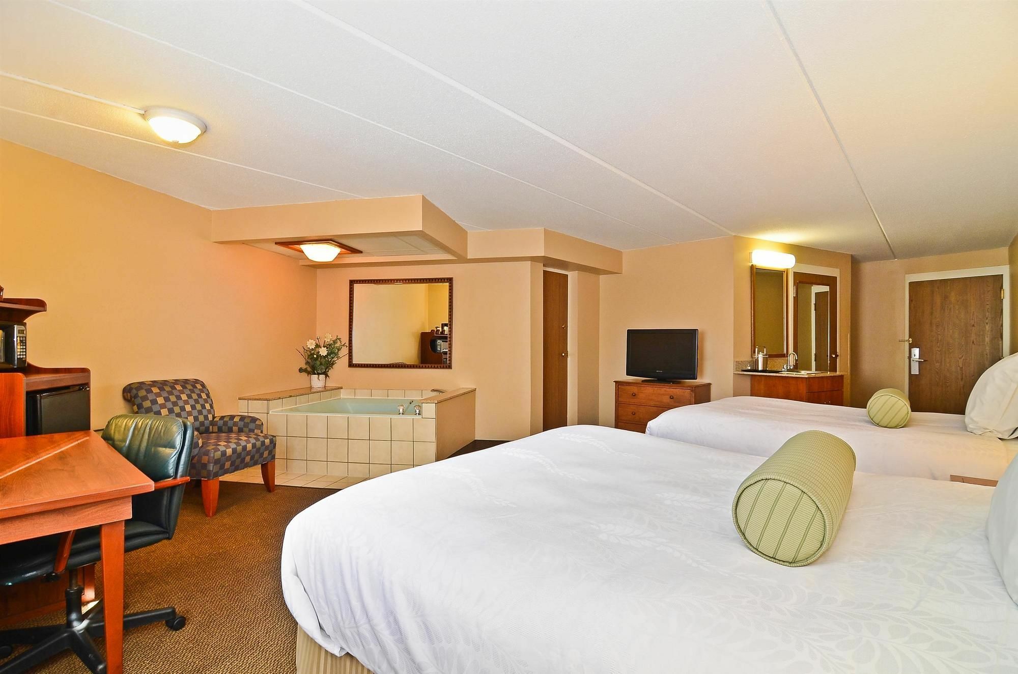Surestay Plus Hotel By Best Western Black River Falls Exterior foto